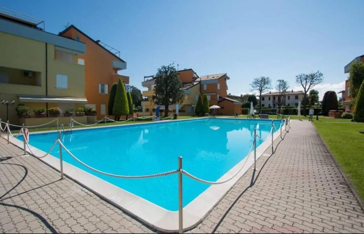 Apartment Appartamento Garden Ville Sirmione